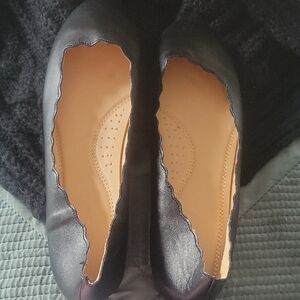 Wild Diva Black Scalloped Flats